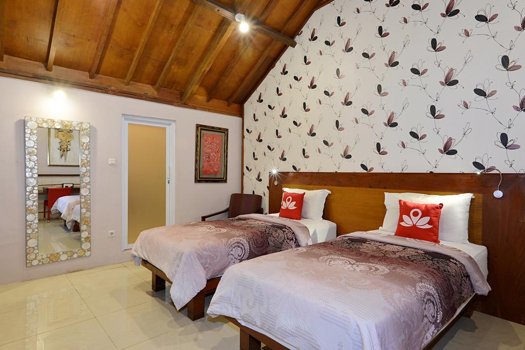 Hotel Zen Premium Tegal Panggung Danurejan Yogyakarta Exterior foto